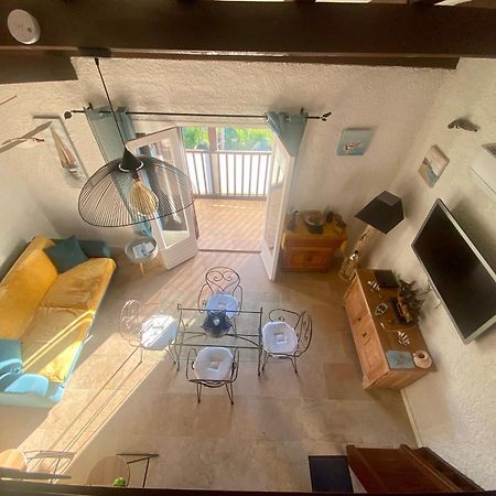 Tres Bel Appartement Les Pieds Dans L'Eau Appietto Екстериор снимка